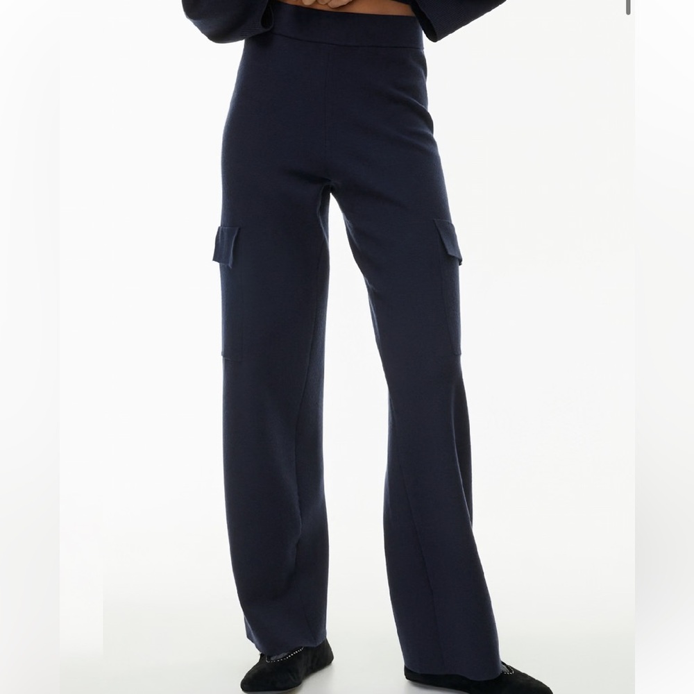 •Aritzia• Wilfred Free navy knit Atlantis Cargo Pants